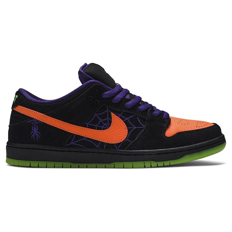 DUNK LOW SB ''NIGHT OF MISCHIEF''