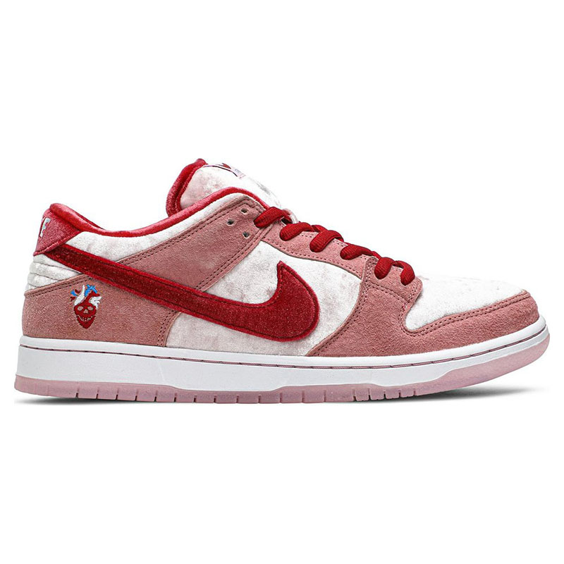 STRANGELOVE X DUNK LOW SB ''VALENTINE''S DAY''