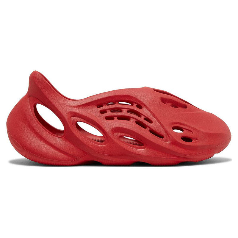 Y**zy foam runner ''vermilion''