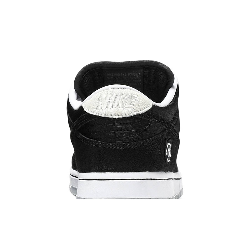 MEDICOM TOY X NIKE SB DUNK LOW OG QS