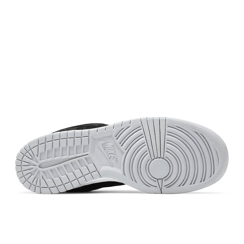 MEDICOM TOY X NIKE SB DUNK LOW OG QS