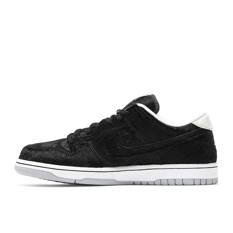 MEDICOM TOY X NIKE SB DUNK LOW OG QS