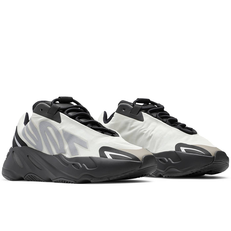 Y**zy boost 700 mnvn 