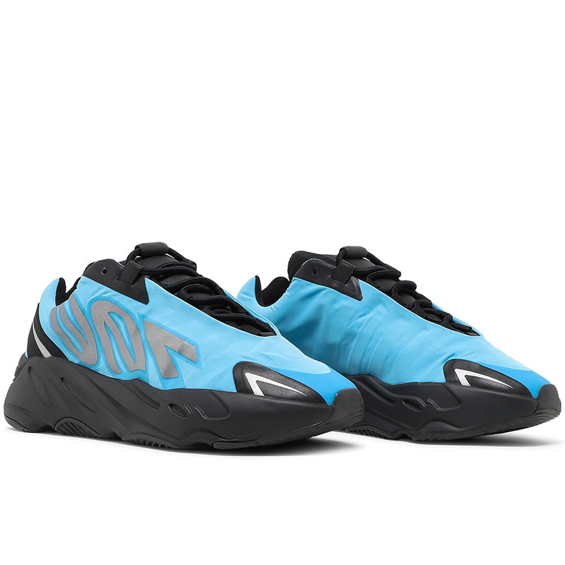 Y**zy boost 700 mnvn 