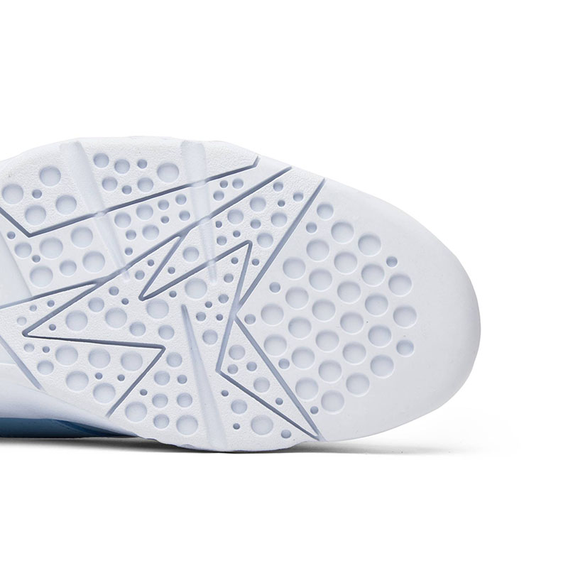 AIR JORDAN 7 RETRO "PANTONE"