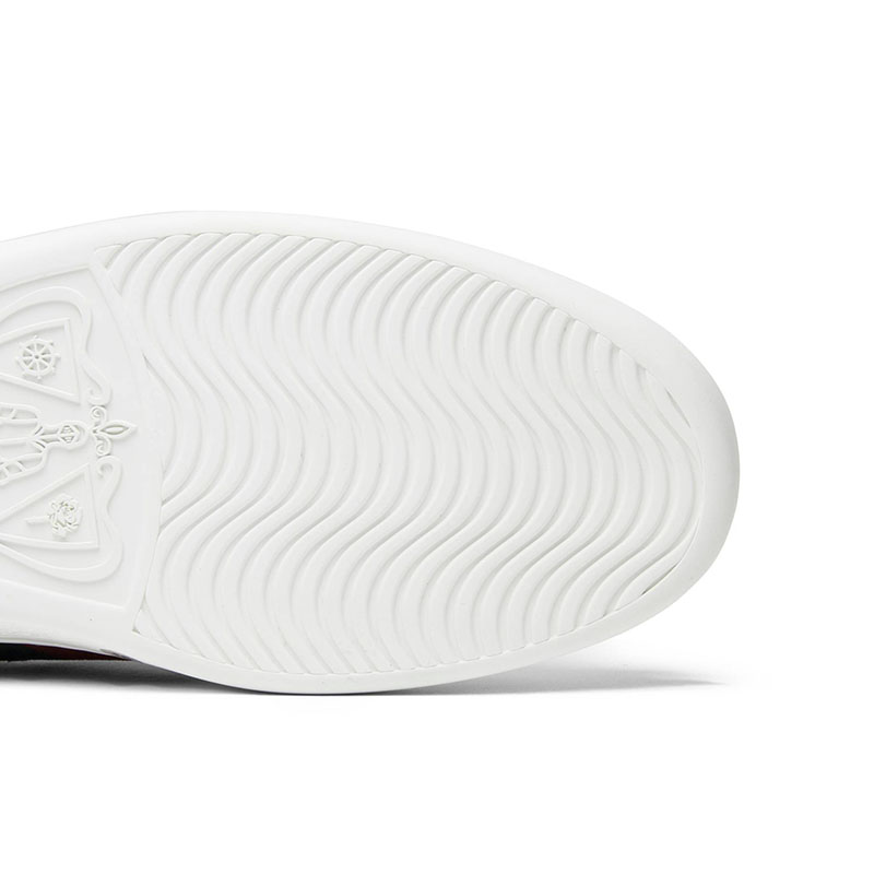 G*u*i ace embroidered 