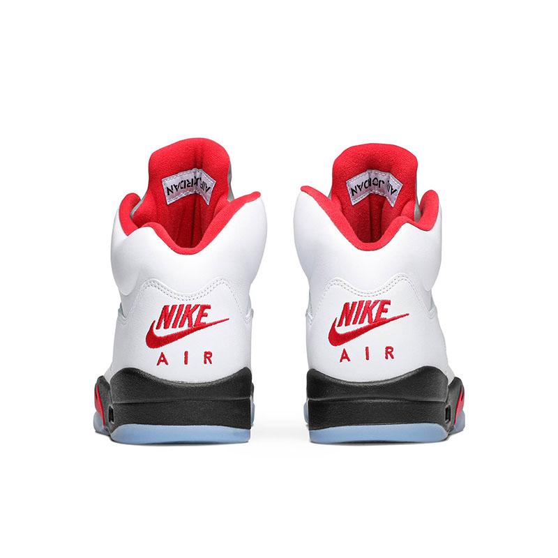 AIR JORDAN 5 RETRO