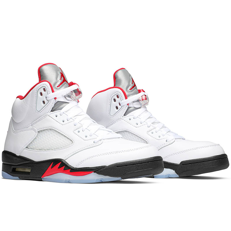 AIR JORDAN 5 RETRO