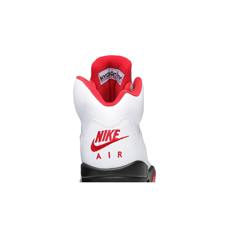 AIR JORDAN 5 RETRO