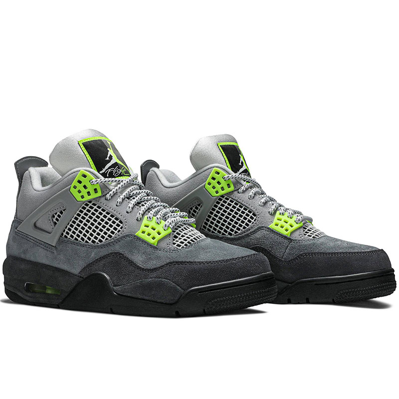 AIR JORDAN 4 RETRO SE 