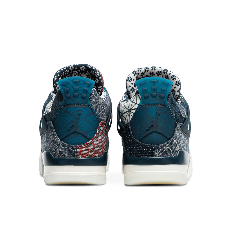 AIR JORDAN 4 RETRO SE 