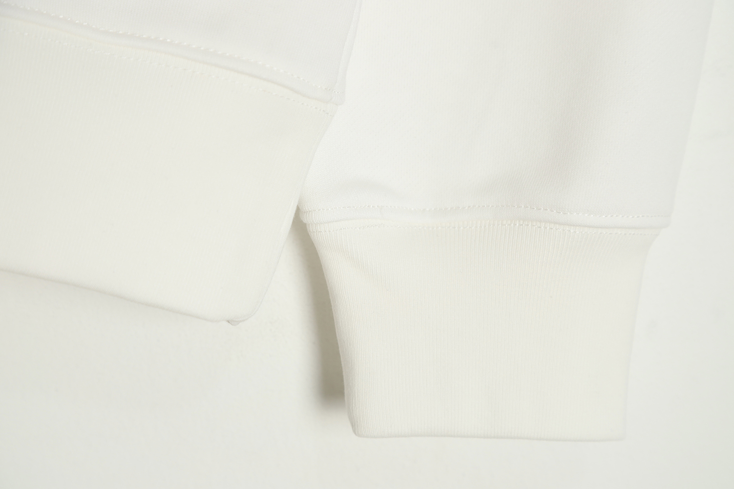 Alexander Wang 22FW Twisted Letters Crewneck Sweatshirt