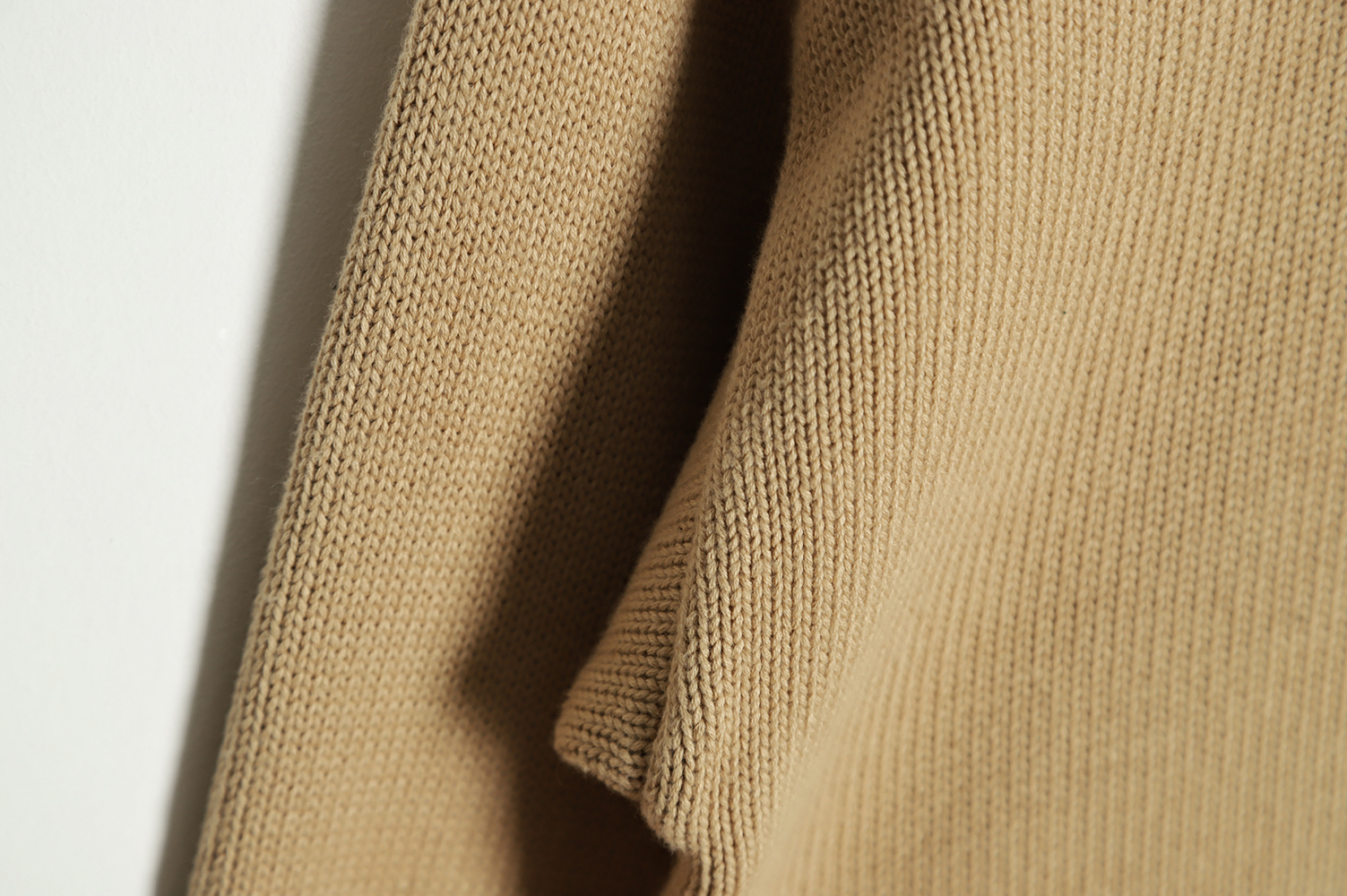 AMI PARIS 21FW Heart Embroidered Round Neck Sweater TSK4