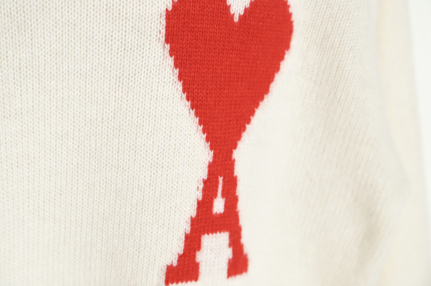 AMI PARIS Heart Turtleneck