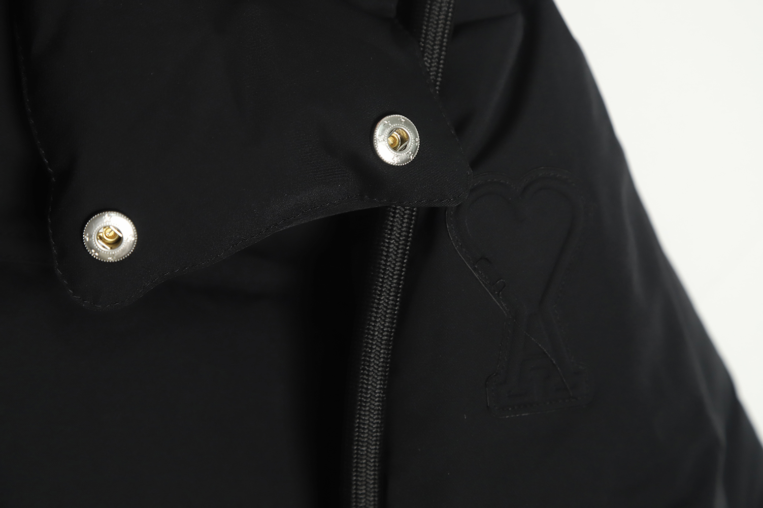 AMI PARIS 22SS solid color hooded down jacket TSK2