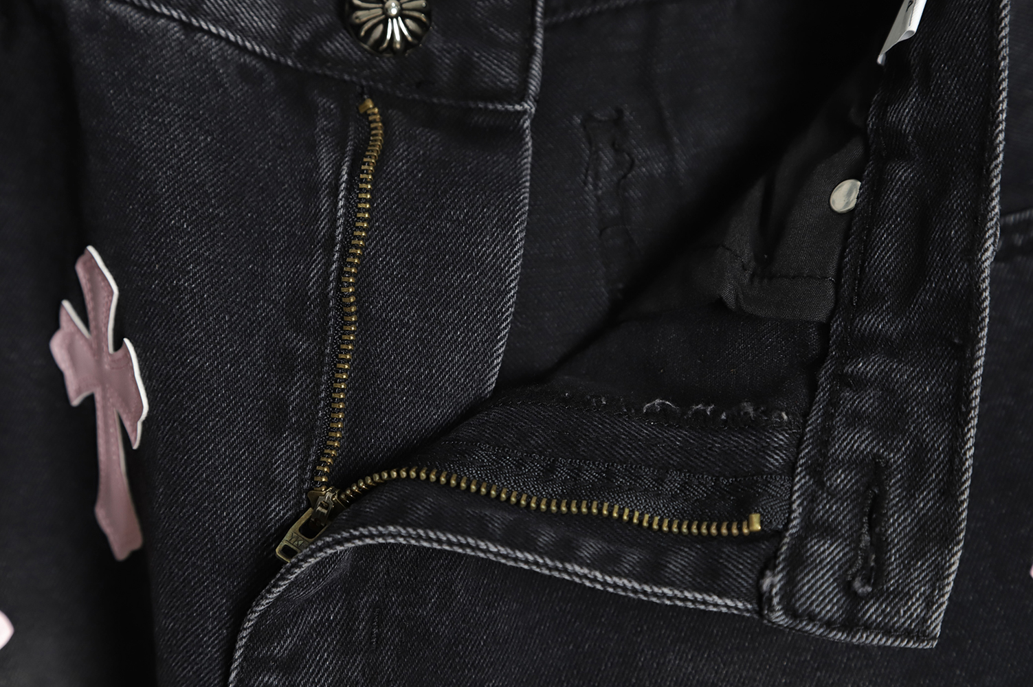 Ch**me He**ts classic leather label cross denim trousers tsk2