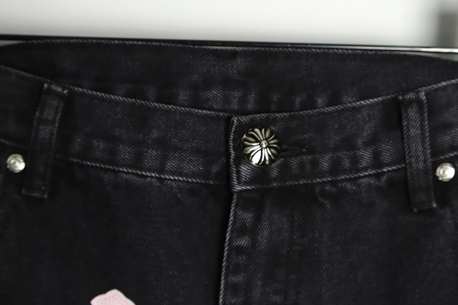 Ch**me He**ts classic leather label cross denim trousers tsk2