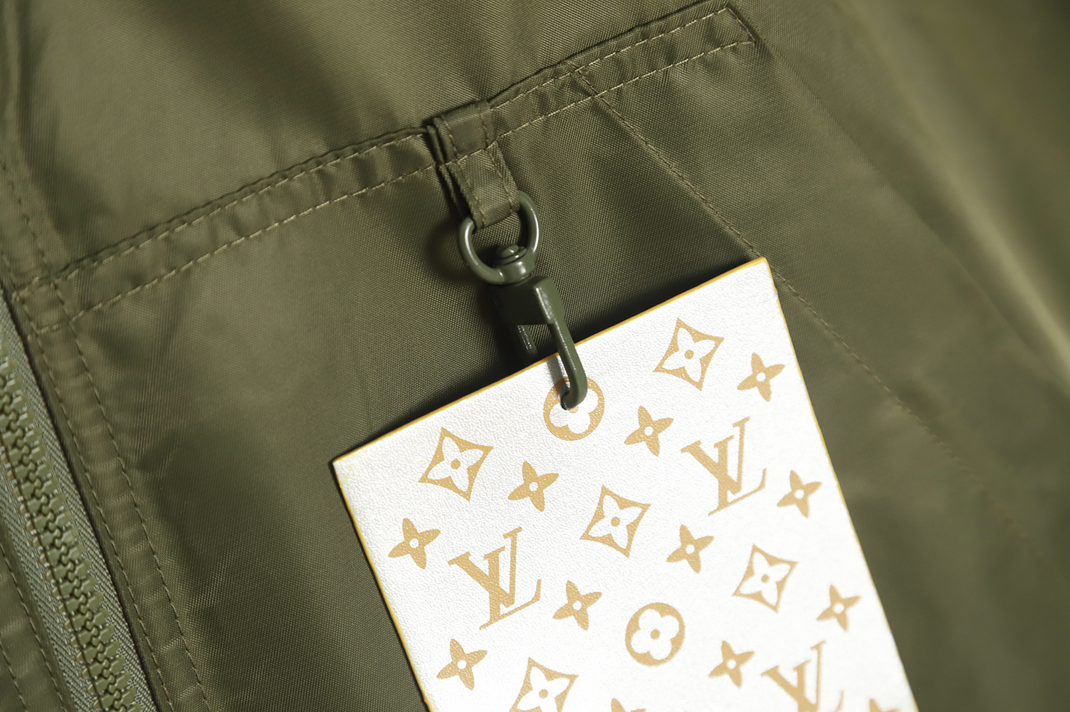 l0*is V*t0n 21ss dark pattern jacquard double-sided jacket tsk1