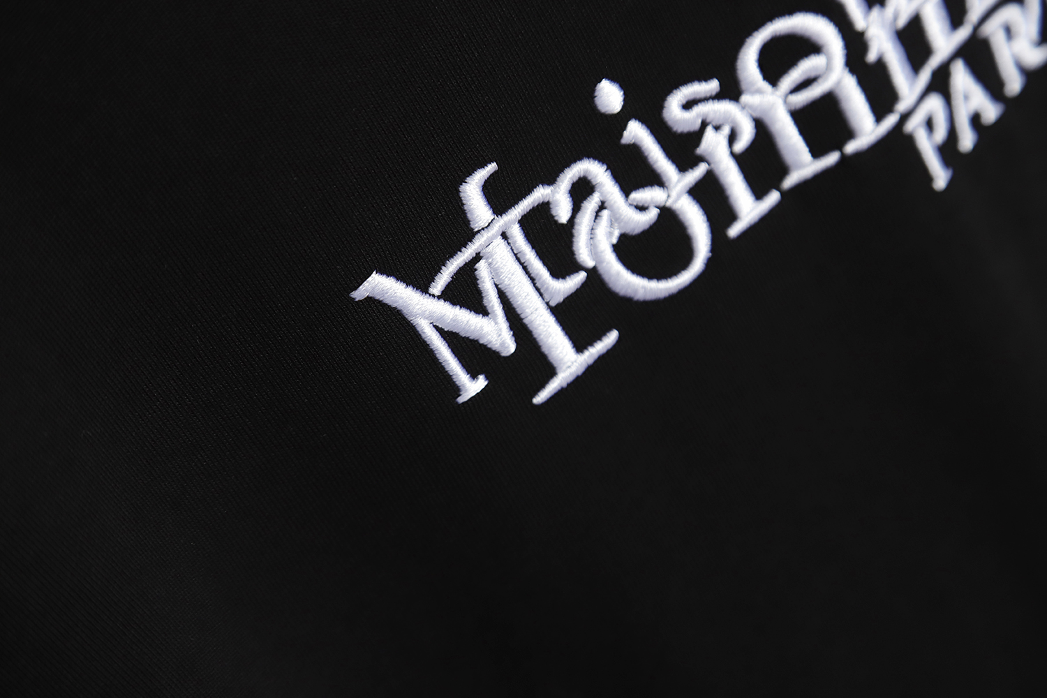 ma*s*n Ma*i*la classic collar embroidered short sleeves