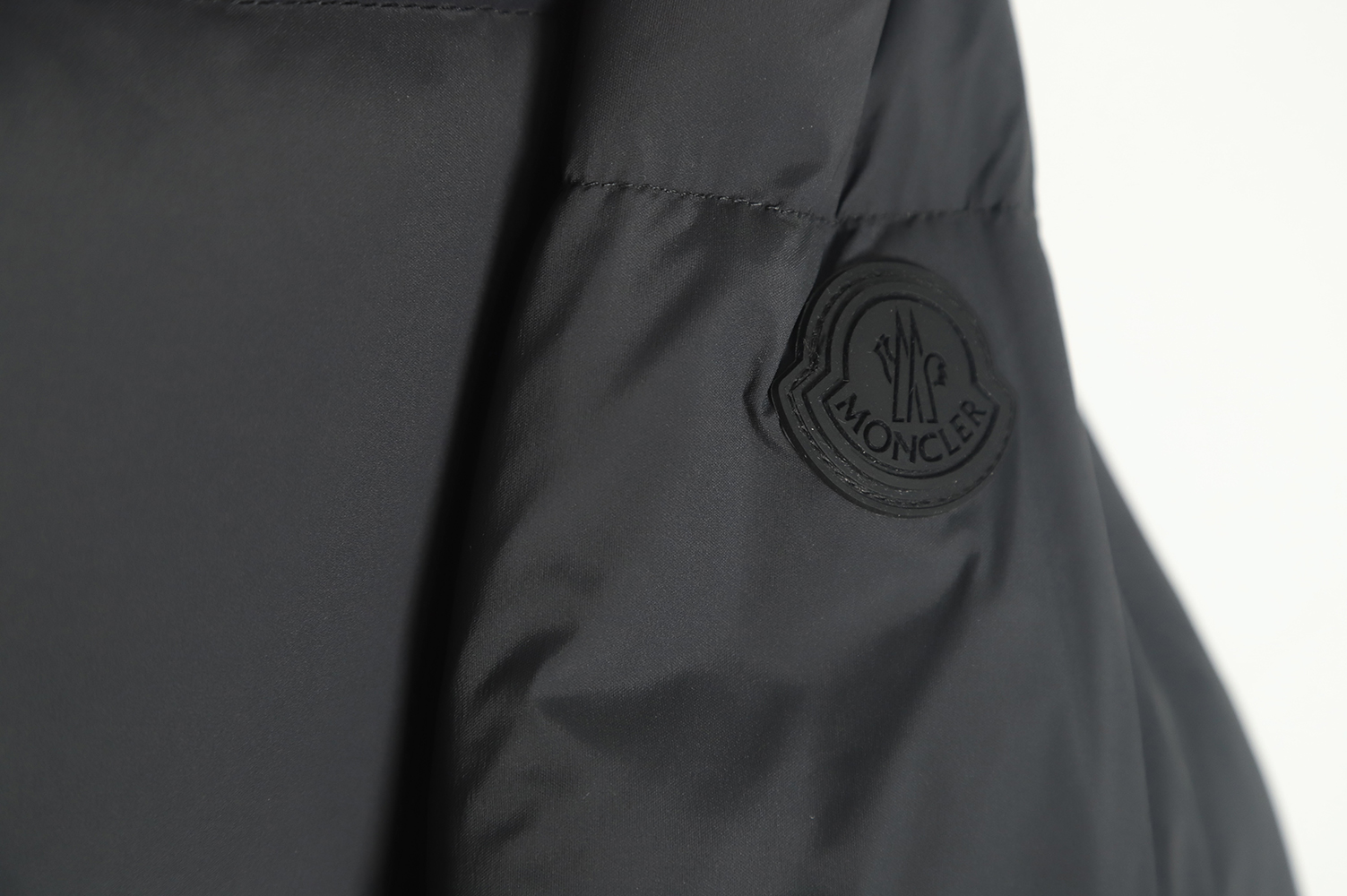 Moncler 22FW madeira black warrior placket three-dimensional embossed letter down jacket