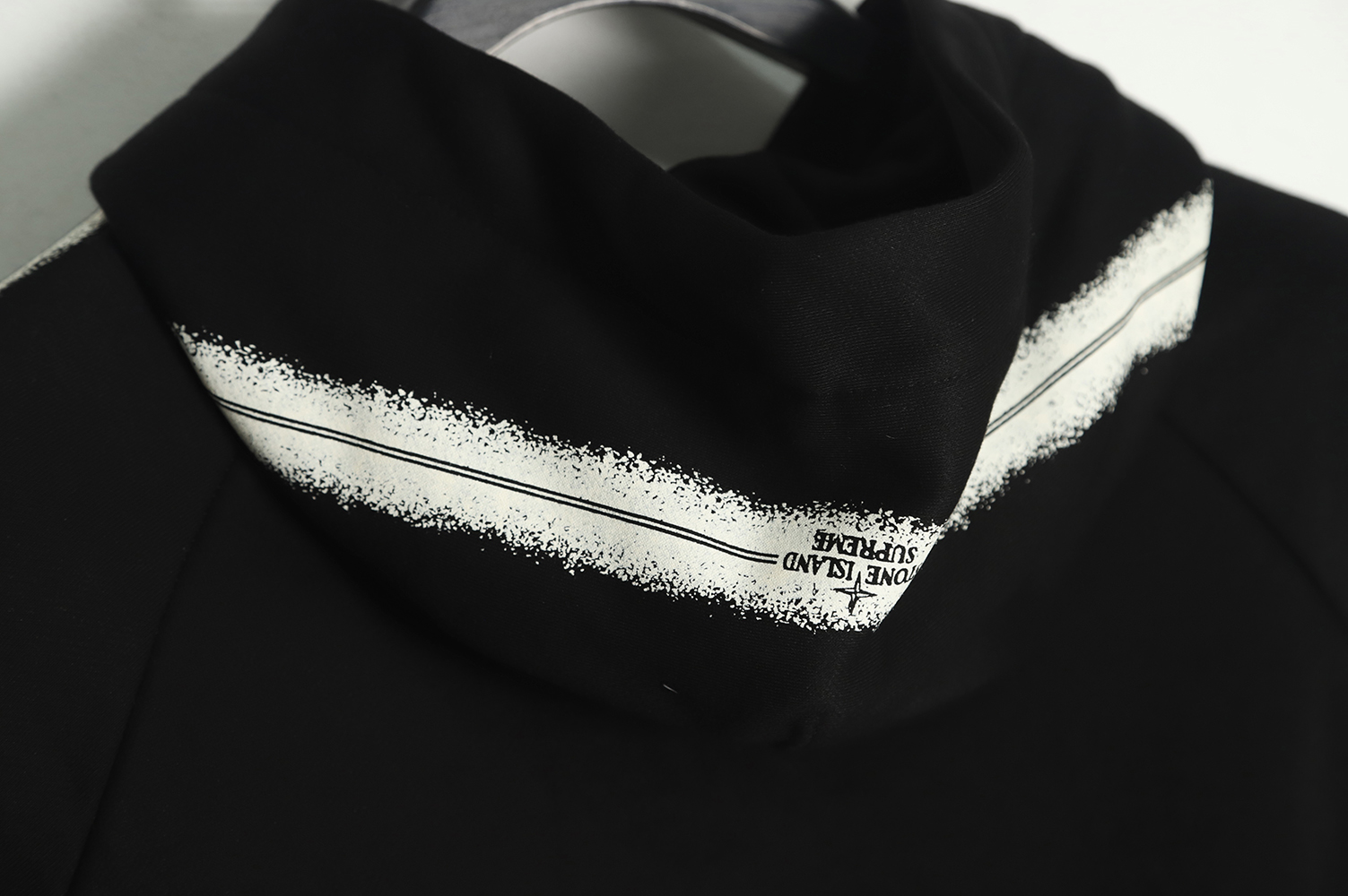 S*p*e ss22 week12 x stone island co-branded side pattern hooded plus fleece sweater