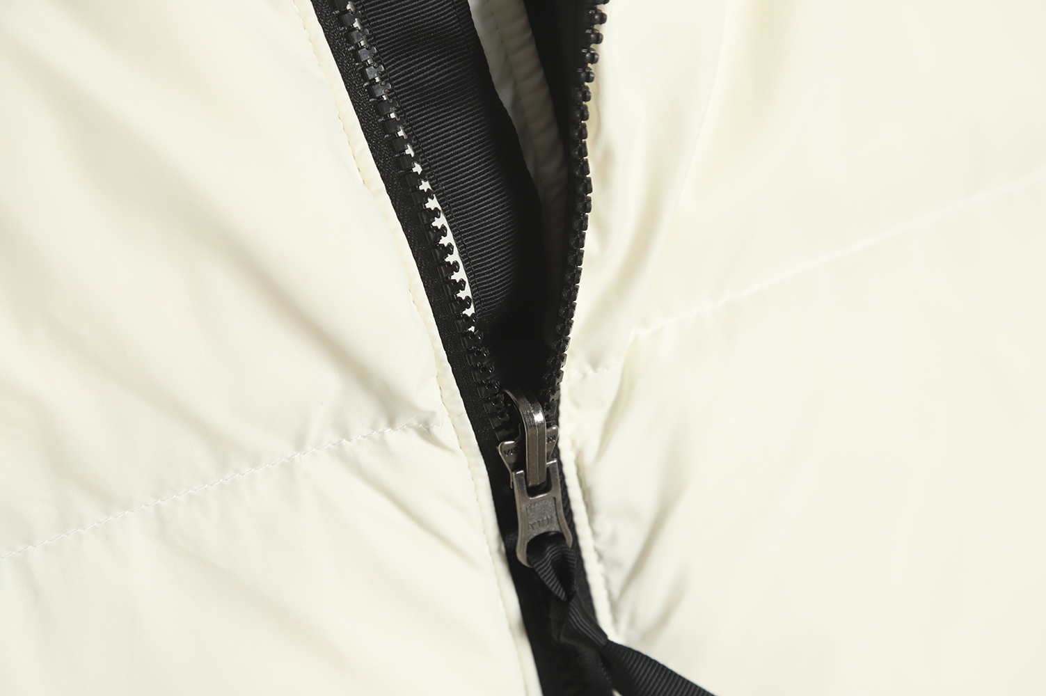 the nor*h F**e classic down vest tsk4