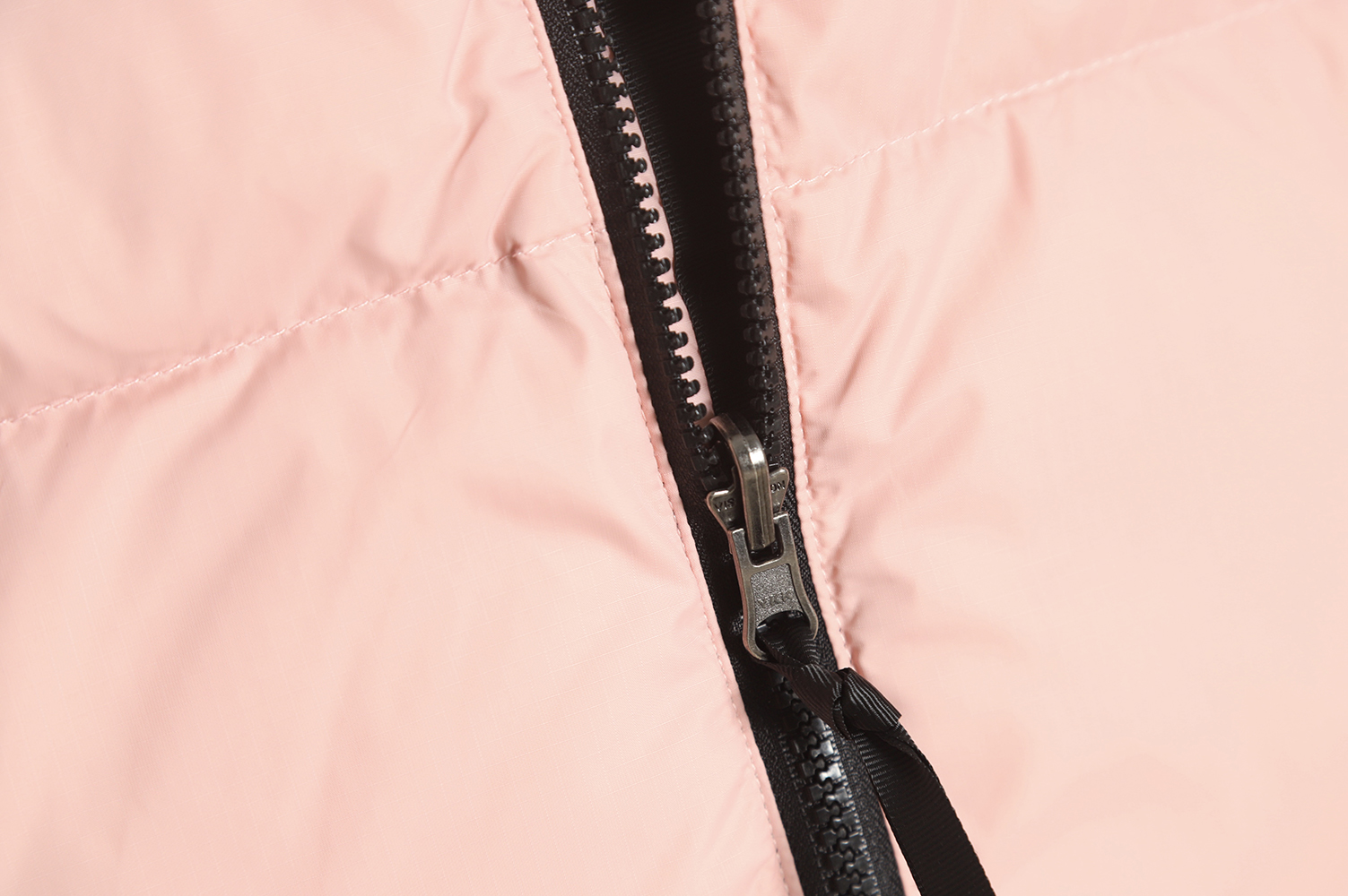 the nor*h F**e classic down vest tsk3