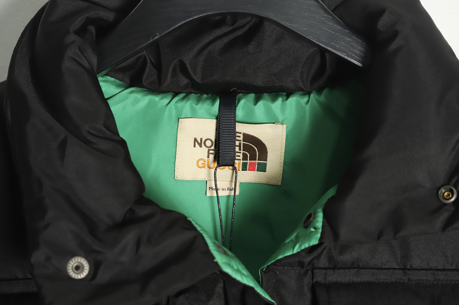 the nor*h f**e x G*u*i joint stand collar down vest tsk1