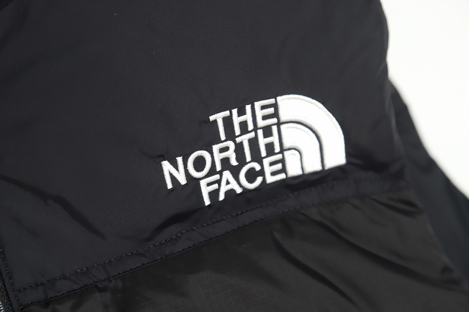 the nor*h F**e classic down vest tsk8
