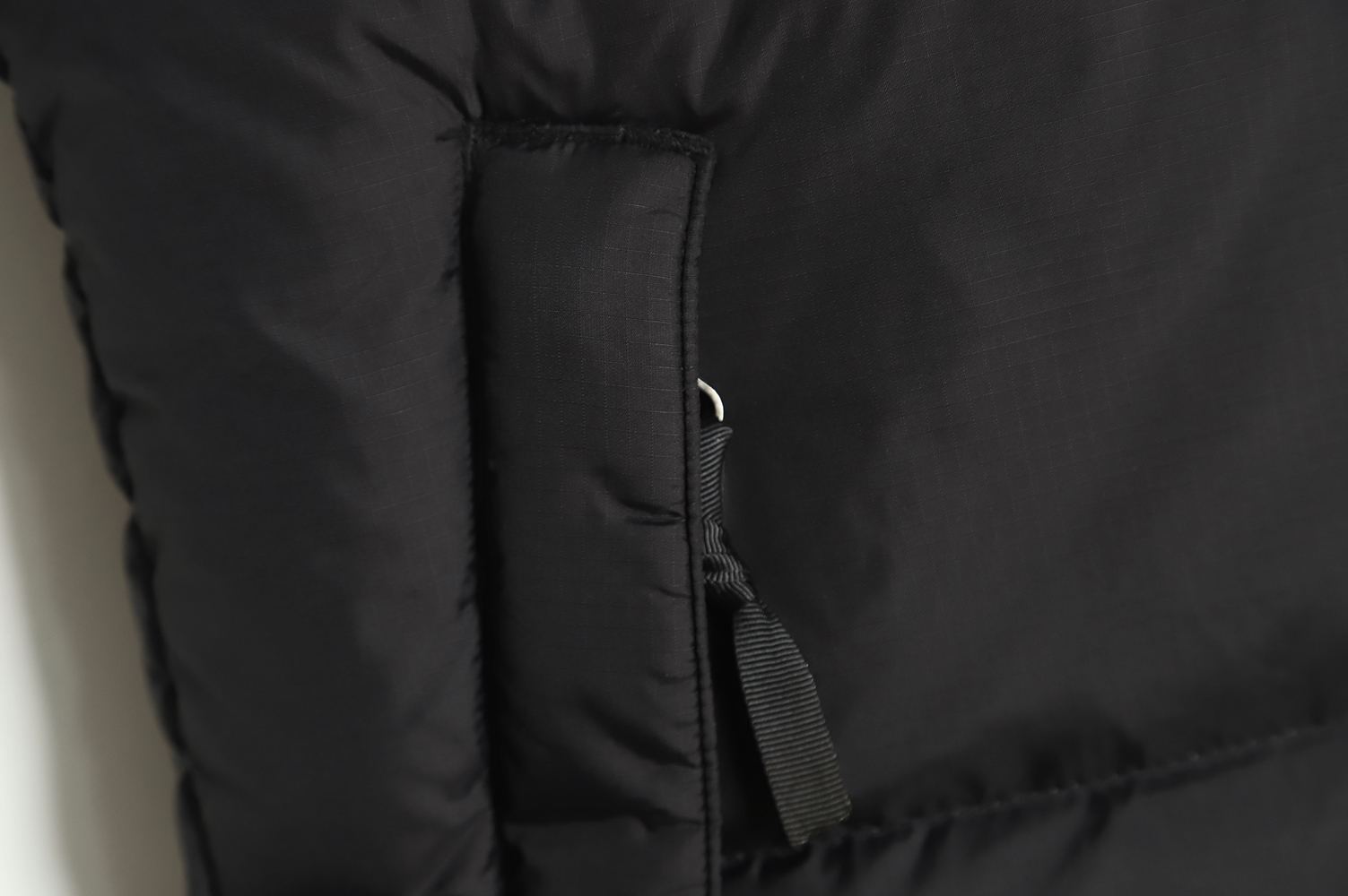 the nor*h F**e classic down vest tsk8