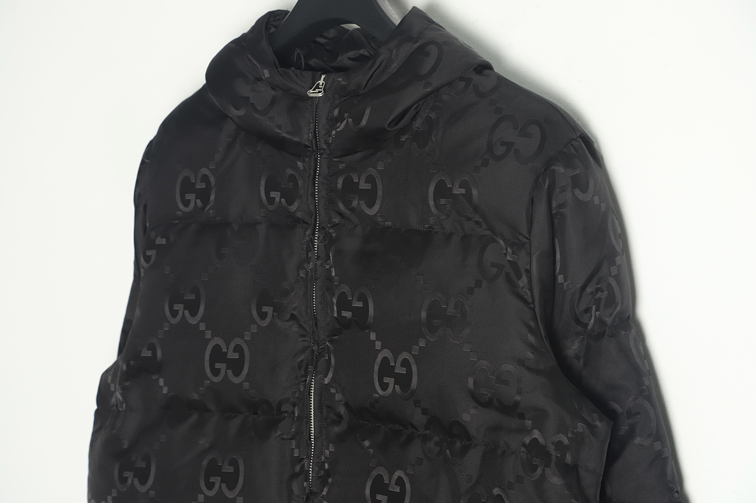 G*u*i 22fw shadow jacquard down jacket tsk1