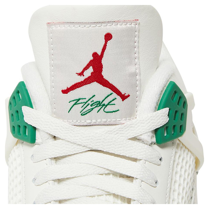 NIKE SB X AIR JORDAN 4 RETRO 