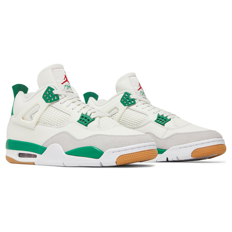 NIKE SB X AIR JORDAN 4 RETRO 