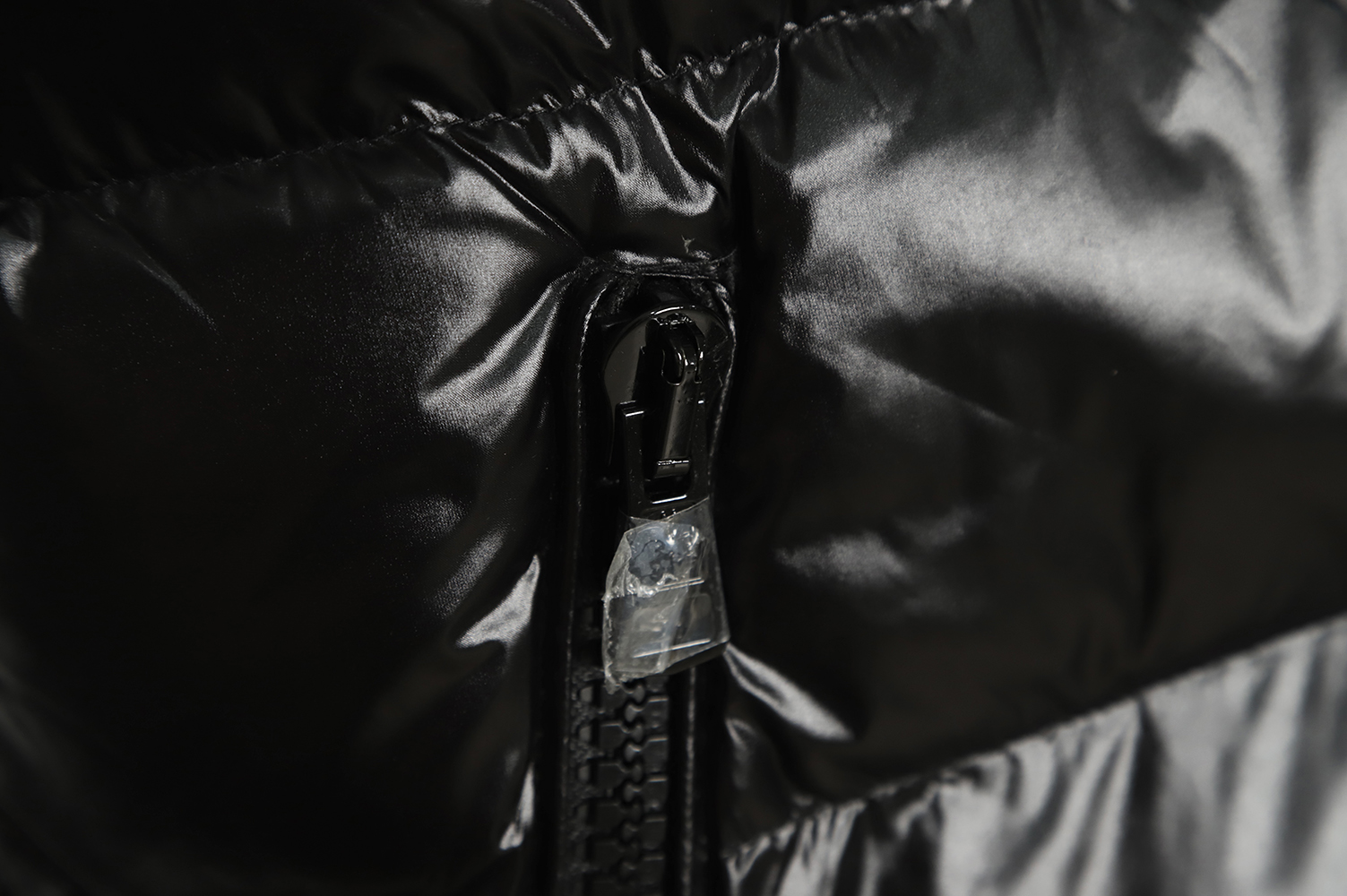 Moncler liriope series hooded diagonal zipper down jacket TSK1