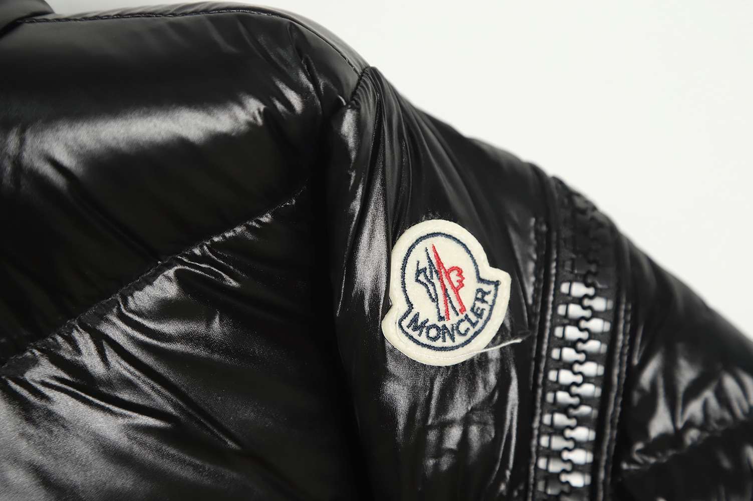 Moncler liriope series hooded diagonal zipper down jacket TSK1