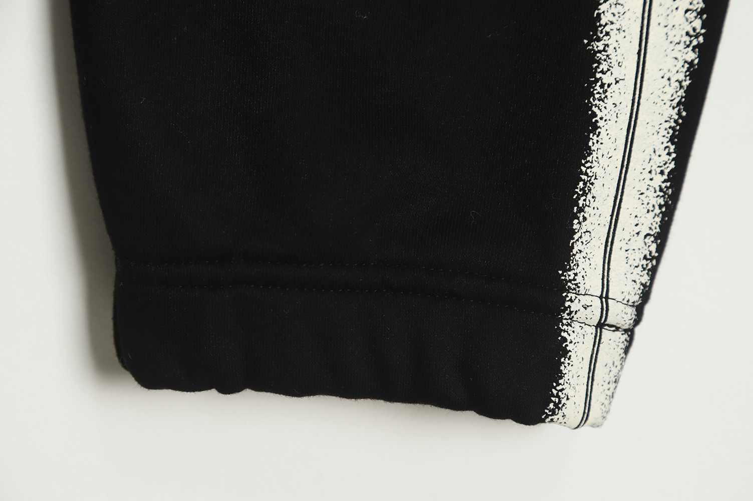 S*p*e ss22 week12 x stone island co-branded side pattern plus fleece pants