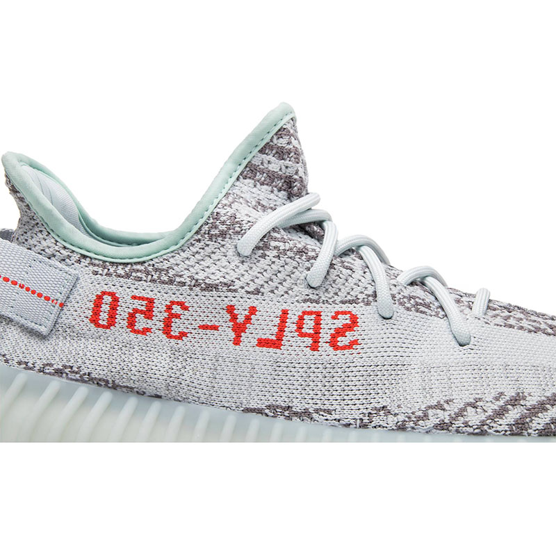 Y**zy boost 350 v2 "blue tint"
