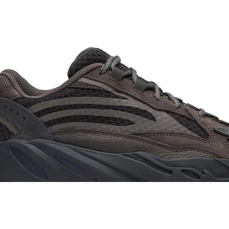 "special price" Y**zy boost 700 v2