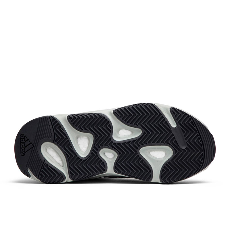 "special price" Y**zy boost 700 