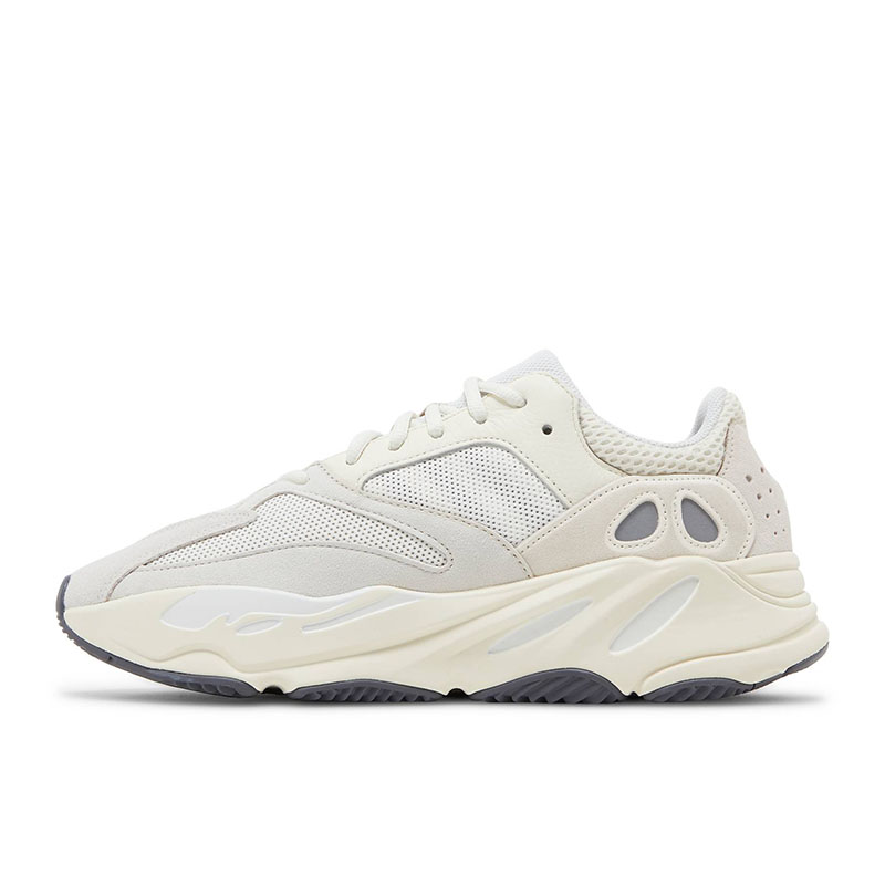 "special price" Y**zy boost 700 "analog"