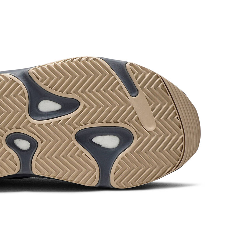 "special price" Y**zy boost 700 