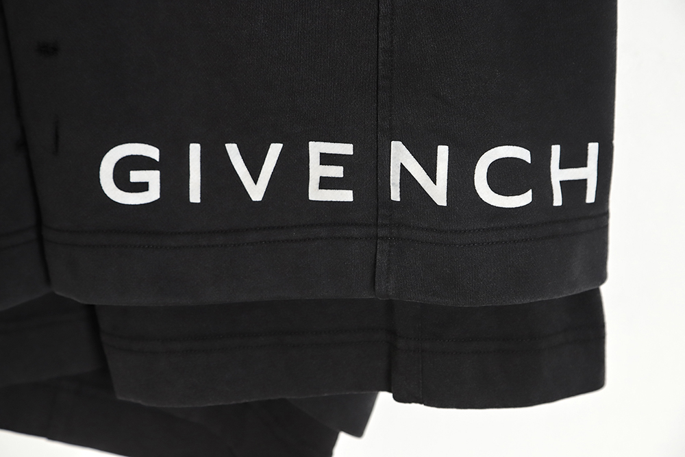 Givenchy 23SS ripped print fake two-piece shorts