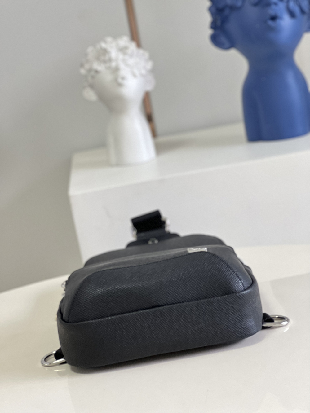 l0*is V*t0n bags m30443 20x31x10cm