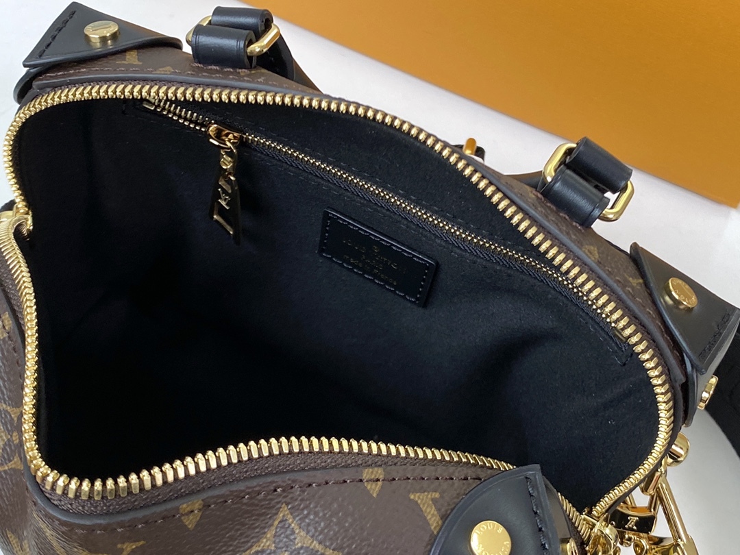 l0*is V*t0n bags m45571 20*14*7.5cm