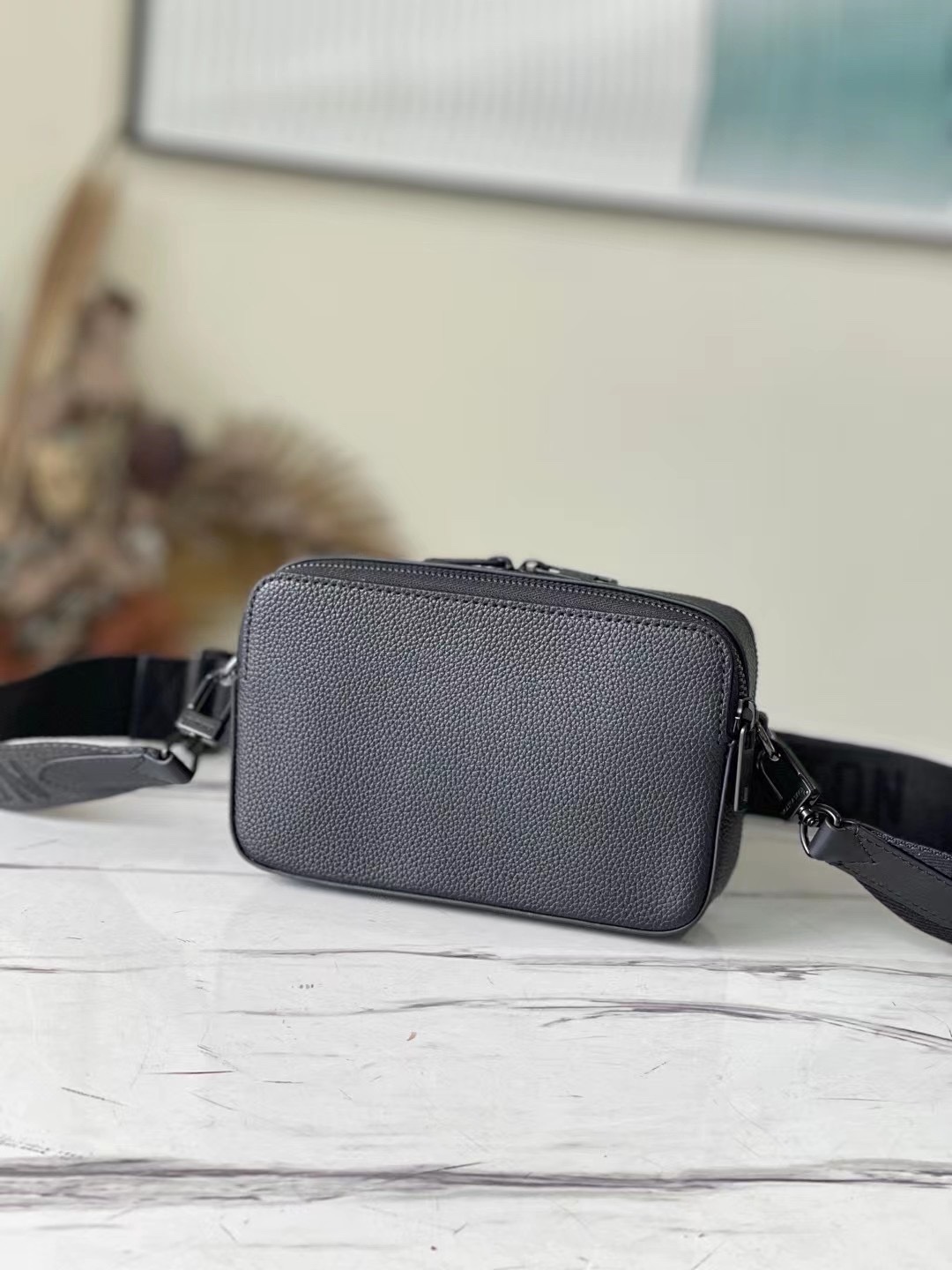 l0*is V*t0n bags m59161 18.5*11*6.5cm