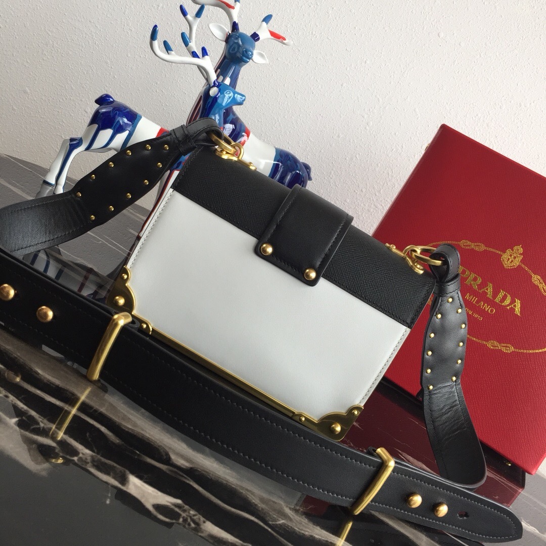 Pra*a bags 1bd045 20*14*8.5cm