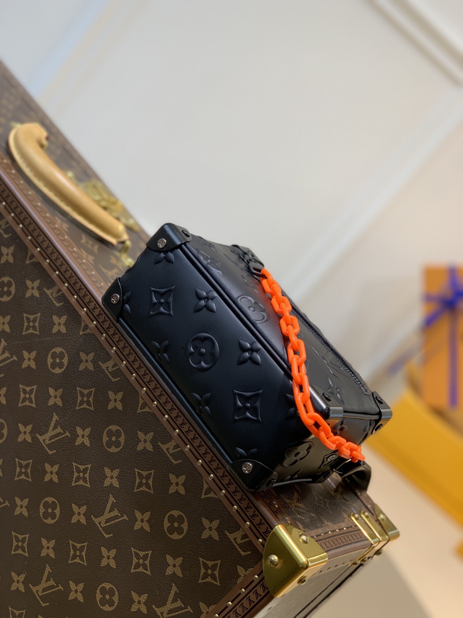 l0*is V*t0n bags m44480 18.5*13*8cm