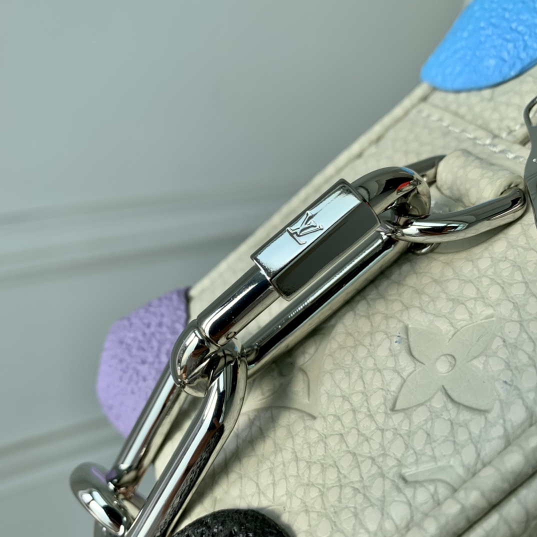 l0*is V*t0n bags m81606 18.5*13*8cm