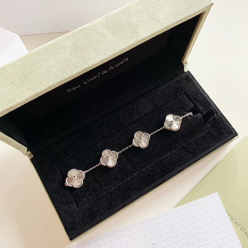 V*N CL*F & arpels bracelet vintage alhambra