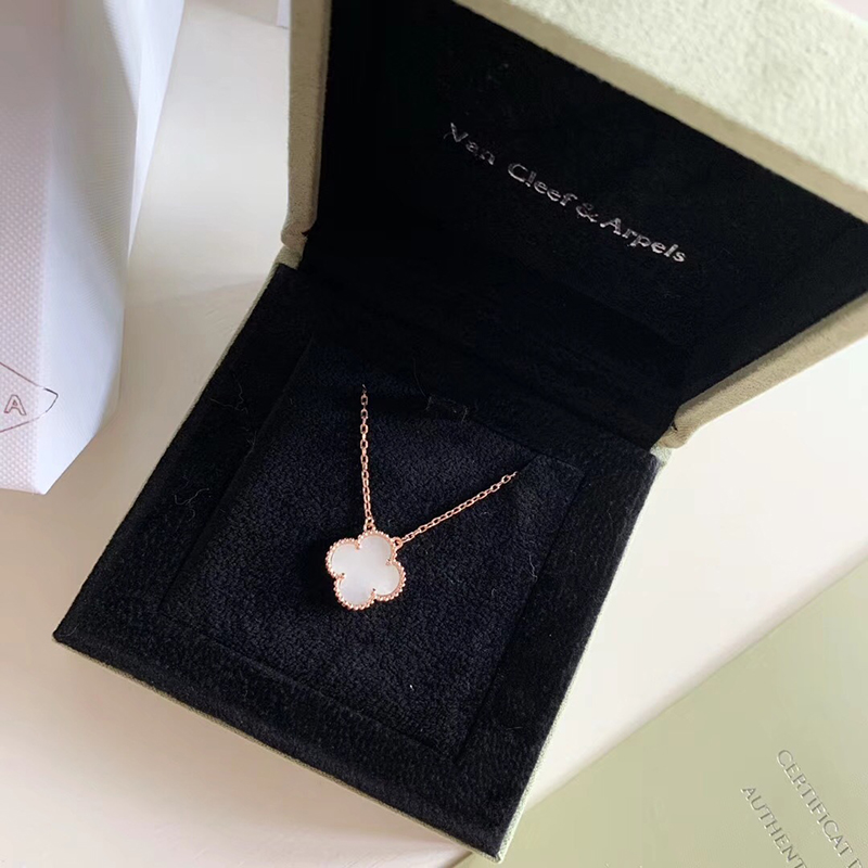 V*N CL*F & arpels vintage alhambra necklaces rose gold